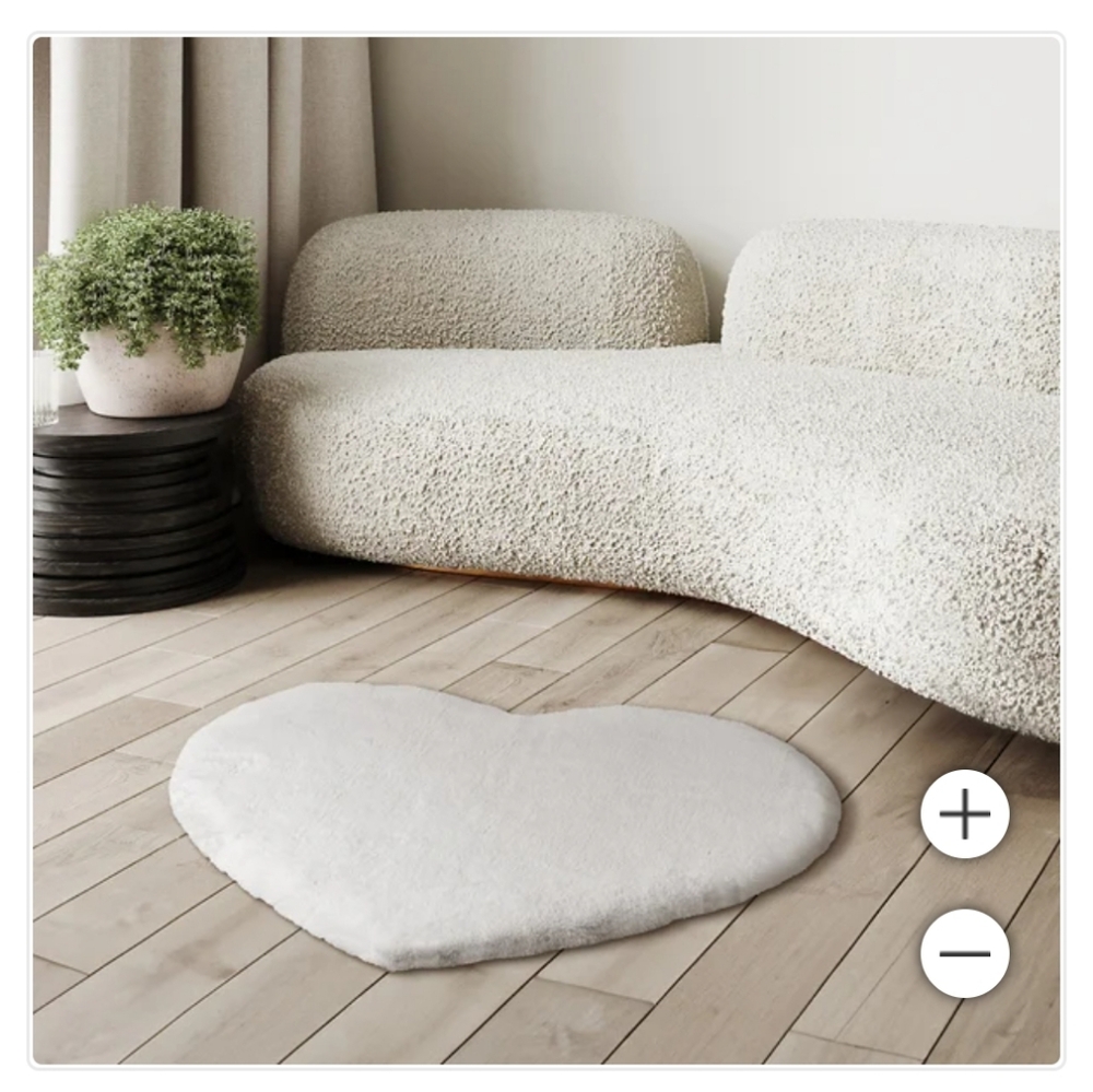 (Ew)Mon Chateau Faux Fur shaped  Heart rug